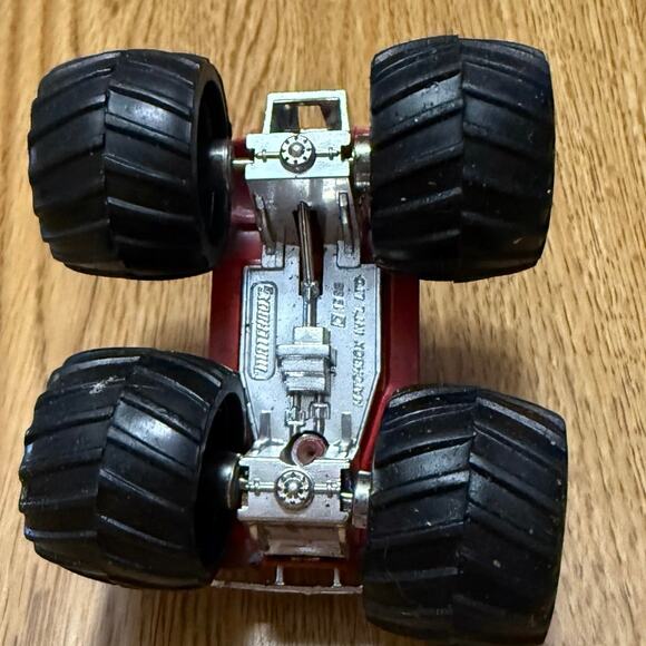 Matchbox Super Chargers DOC CRUSH Monster Truck 1986 Red
Flames - Picture 8 of 9